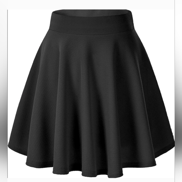 Urban Coco Dresses & Skirts - Urban Coco Skater Style Mini Skirt Black XL EUC